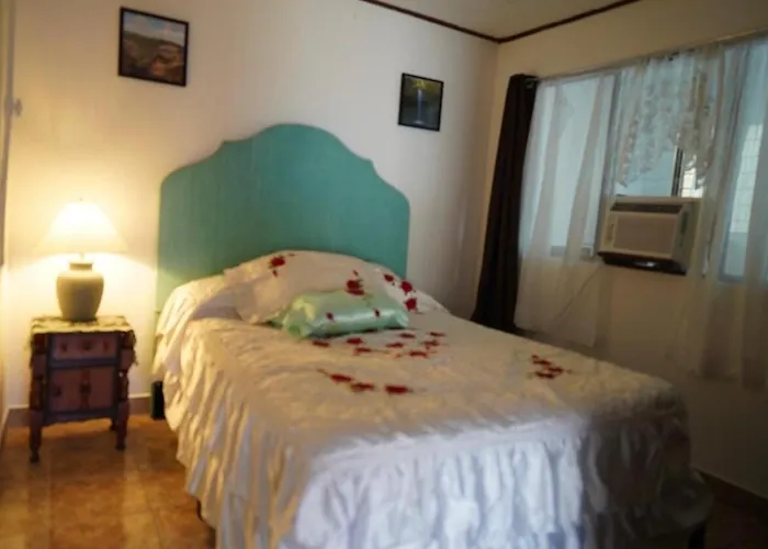 Pura Vida Tico Casita