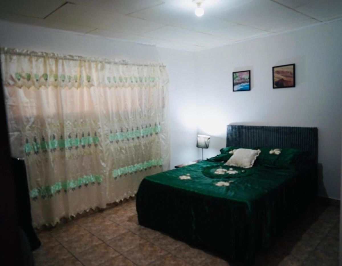 Pura Vida Tico Casita Apartment *